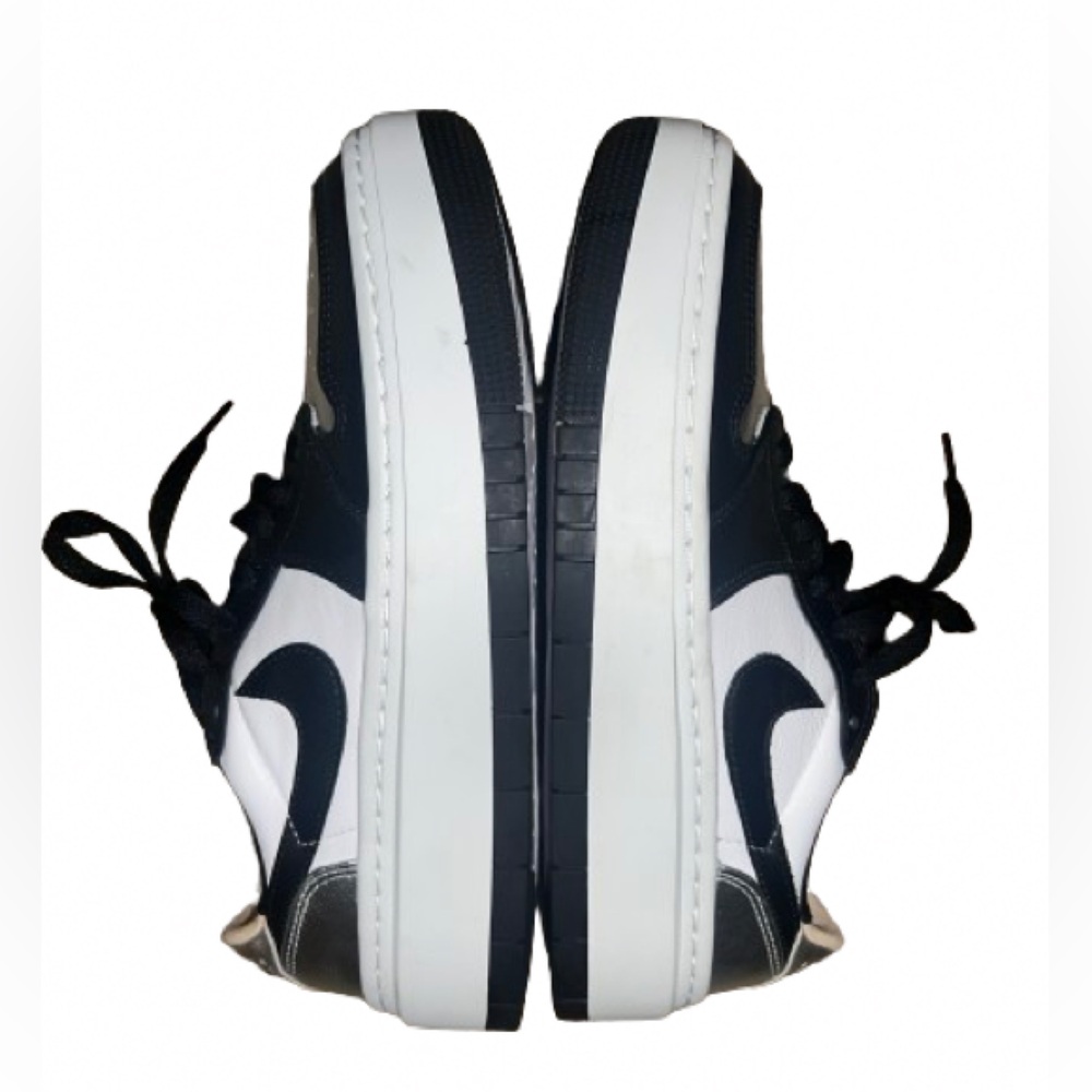 Nike Women's Black and Silver Sneakers - Picture 4 of 8